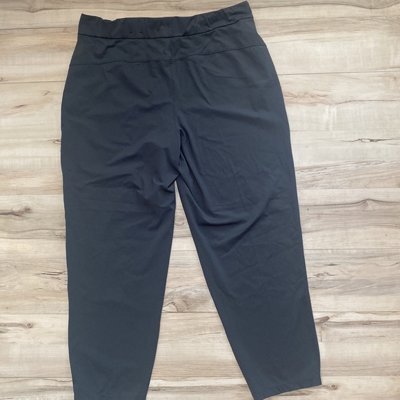 Intro Love the Fit Grey Stretch Pants. Size XL. Front pockets. Worn once. - Picture 7 of 8